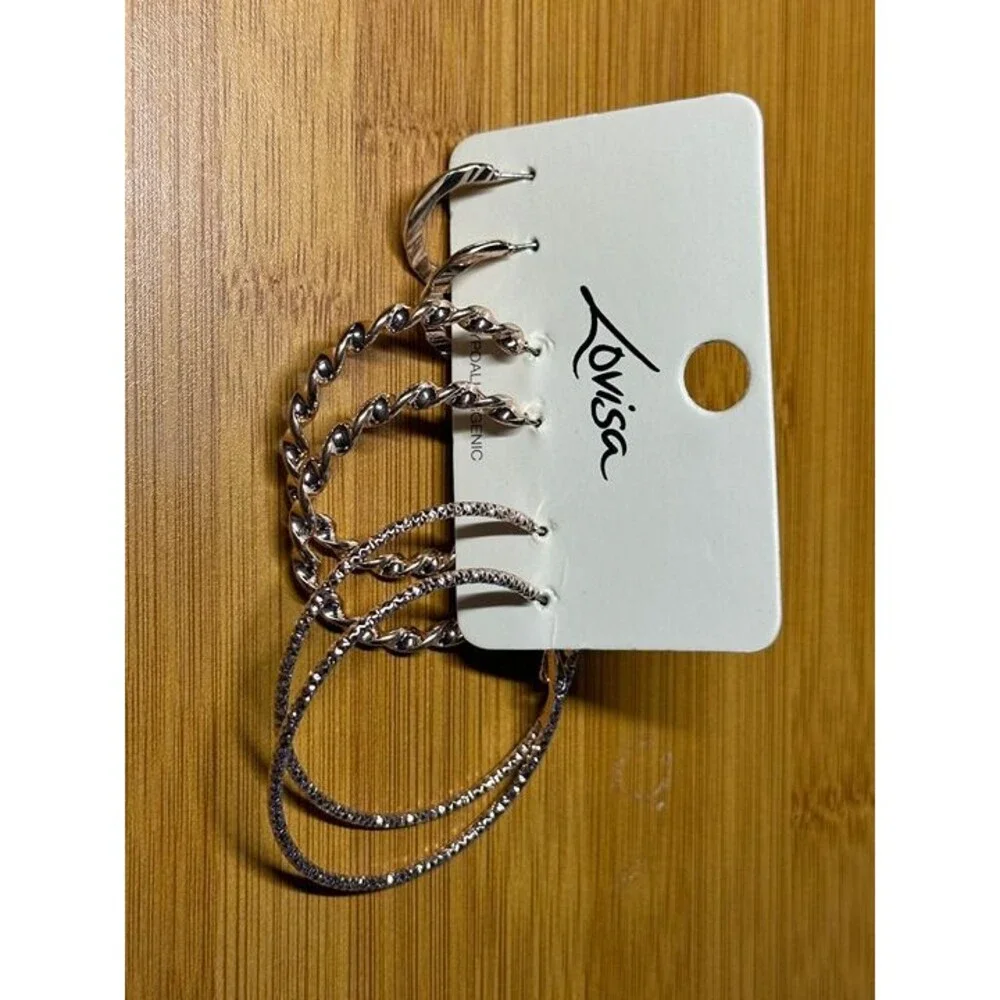 N/A this lovisa